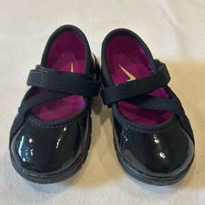 Baby Nike Mary Jane shoes 4c